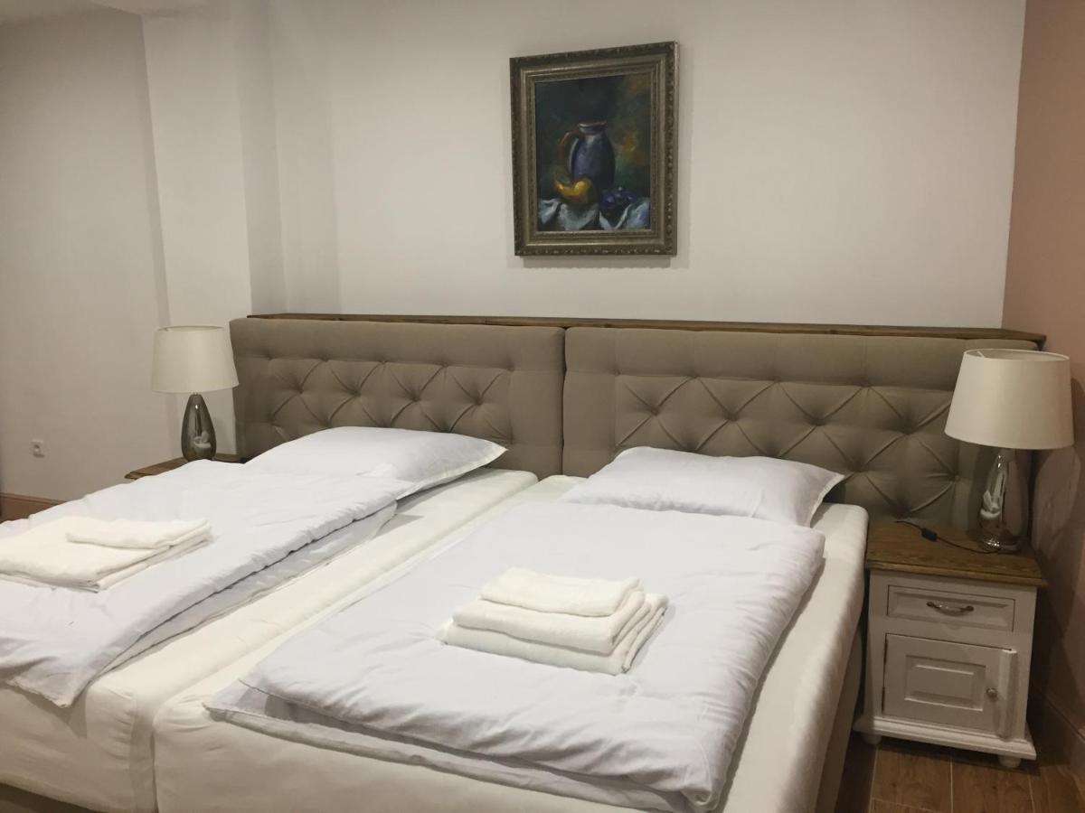 Hotel Galeria Pezinska Baba بيزينوك المظهر الخارجي الصورة
