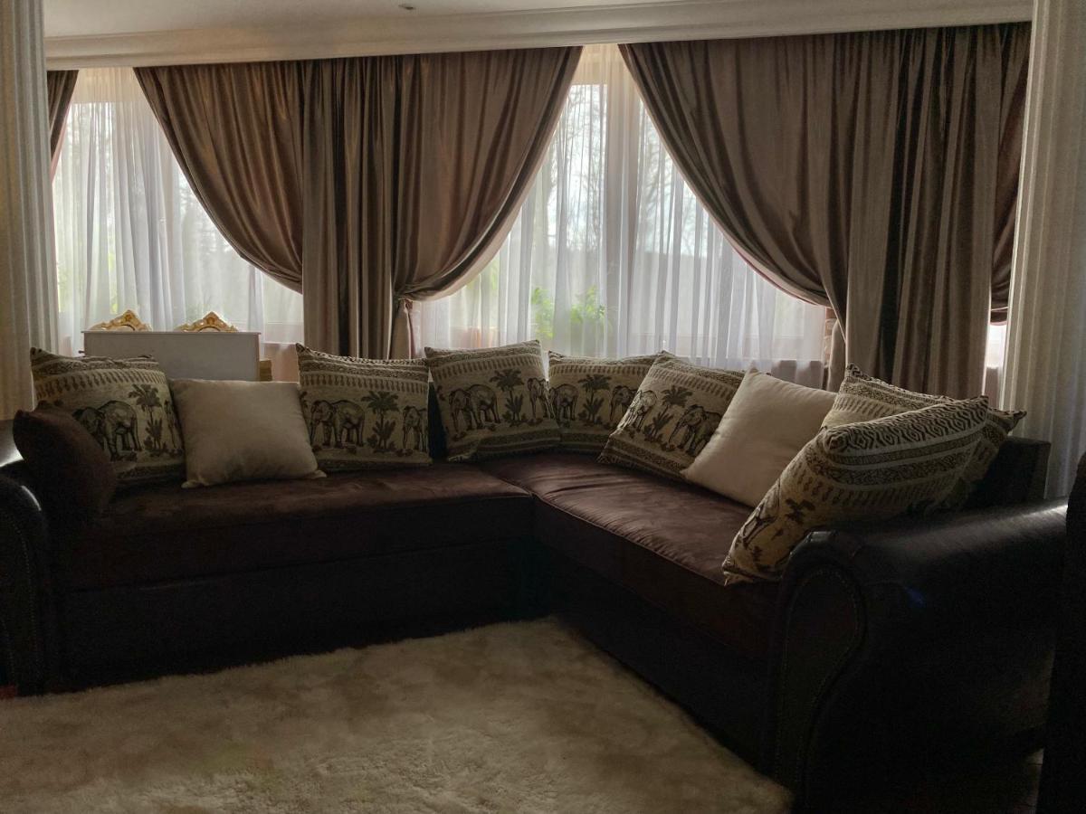 Hotel Galeria Pezinska Baba بيزينوك المظهر الخارجي الصورة